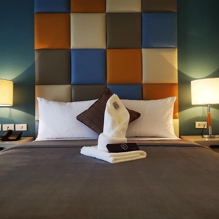 Yes Hotel Pandi Bulacan Buitenkant foto