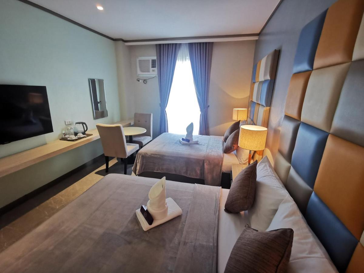 Yes Hotel Pandi Bulacan Buitenkant foto