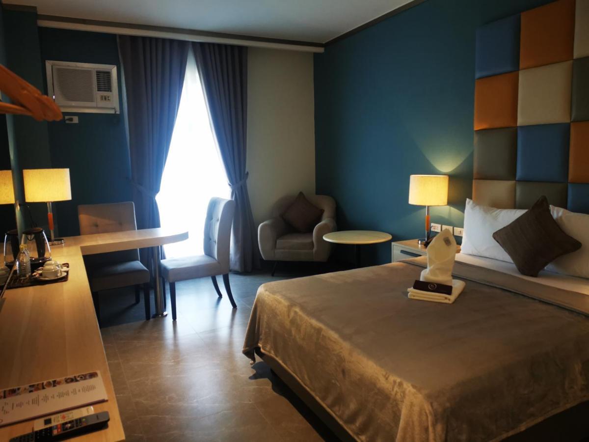Yes Hotel Pandi Bulacan Buitenkant foto